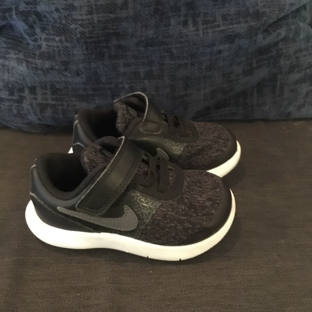 Nike Flex Contact Toddler Velcro Shoe Black 6C